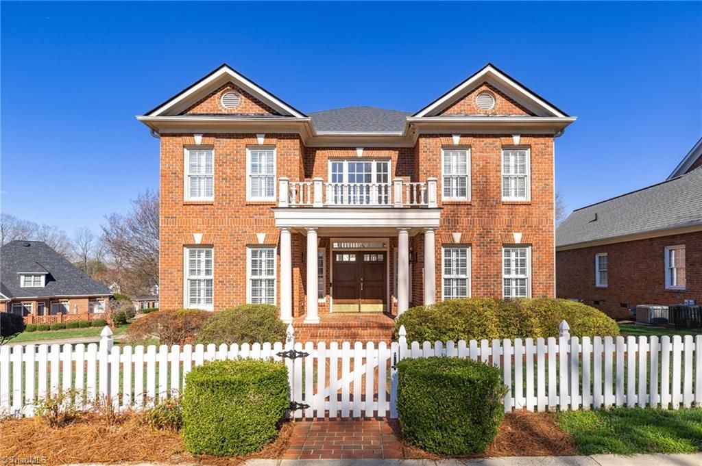 19 Thimbleberry Square, Greensboro, NC 27455