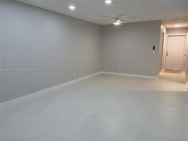 300 Berkley Road 103, Hollywood, FL 33024