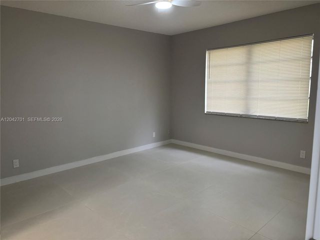 300 Berkley Road 103, Hollywood, FL 33024