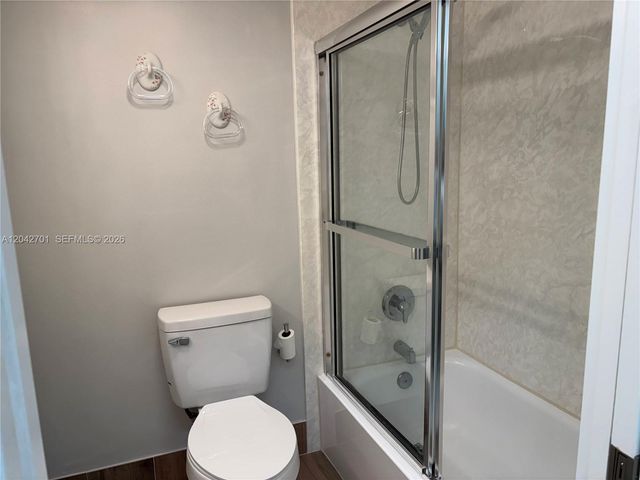 300 Berkley Road 103, Hollywood, FL 33024