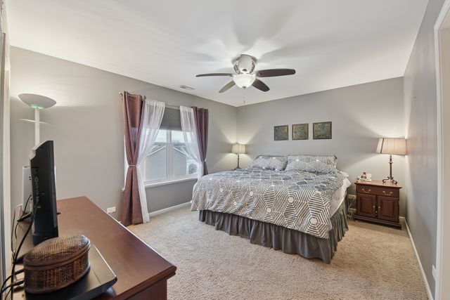 340 Town Center Boulevard, Gilberts, IL 60136