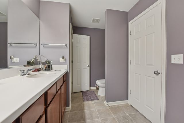 340 Town Center Boulevard, Gilberts, IL 60136