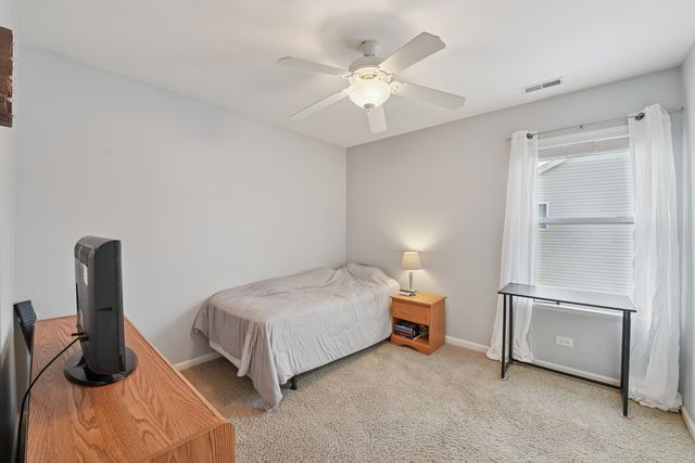 340 Town Center Boulevard, Gilberts, IL 60136