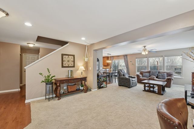 340 Town Center Boulevard, Gilberts, IL 60136