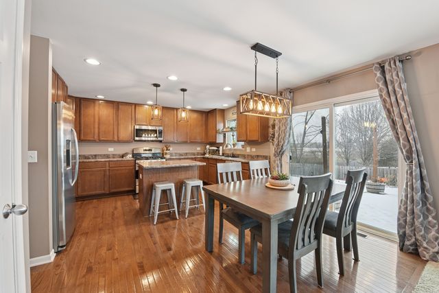 340 Town Center Boulevard, Gilberts, IL 60136