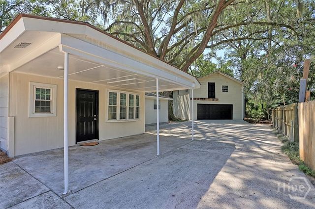 1505 W Creighton Place, Savannah, GA 31406