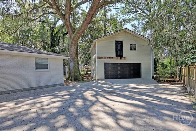 1505 W Creighton Place, Savannah, GA 31406