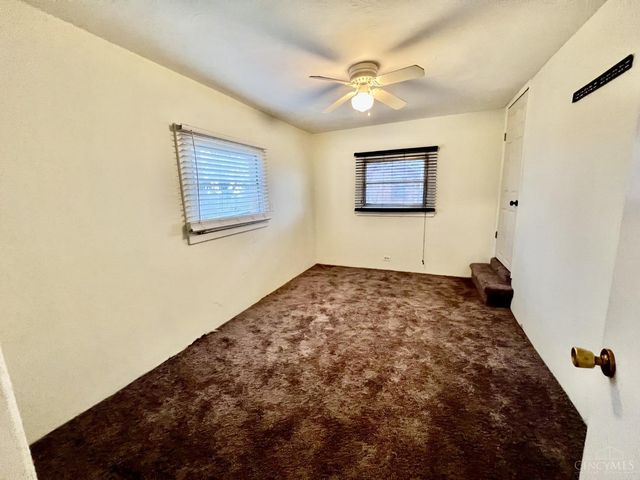 2281 E Galbraith Road, Reading, OH 45237