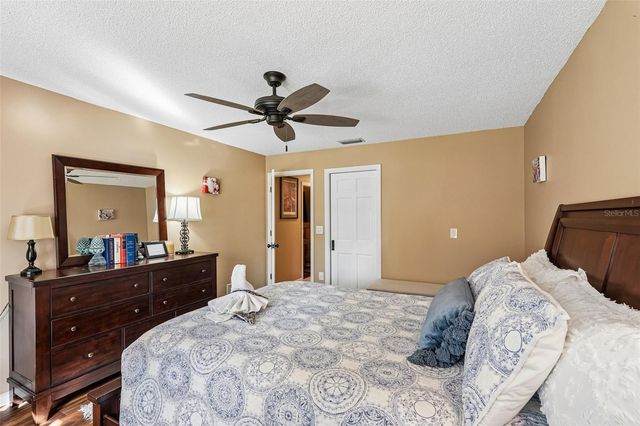 5676 PIPERS WAITE 56, Sarasota, FL 34235