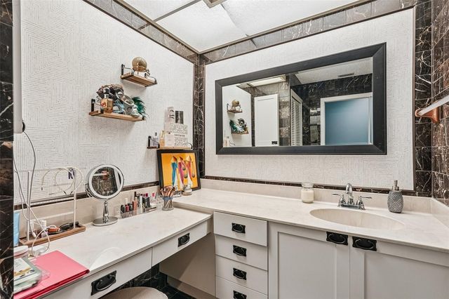 5676 PIPERS WAITE 56, Sarasota, FL 34235