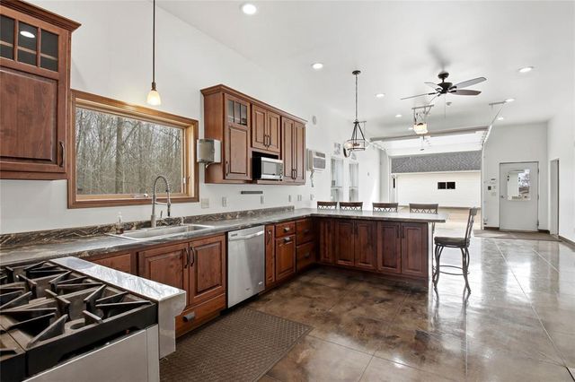 8505 257th Street, Cadott, WI 54727