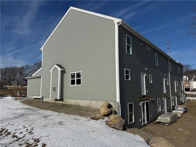 8 Trinity Way, Johnston, RI 02919