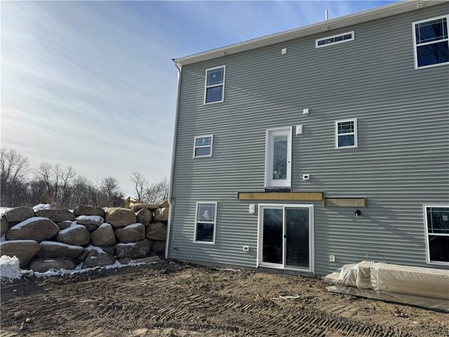 8 Trinity Way, Johnston, RI 02919