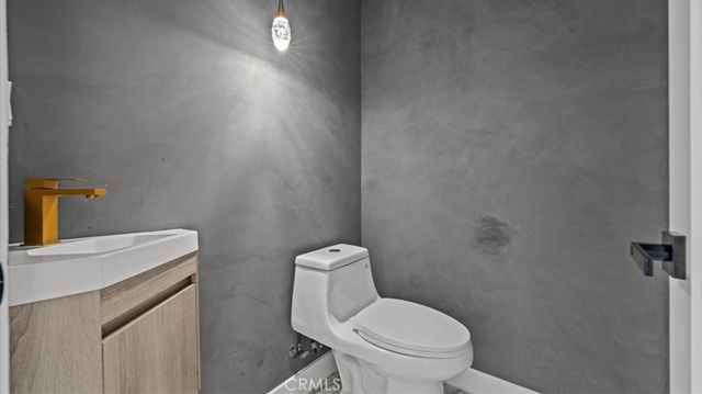 4731 W El Segundo, Hawthorne, CA 90250