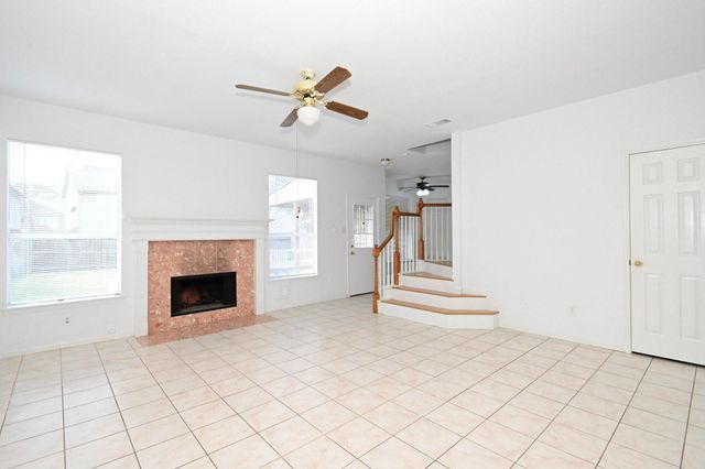 9338 Corner Oaks Lane, Houston, TX 77036