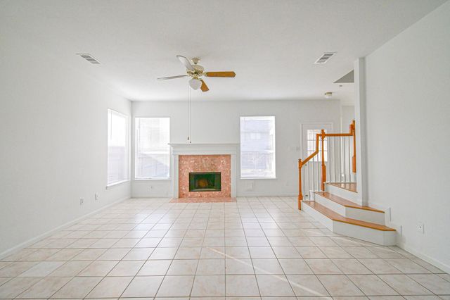 9338 Corner Oaks Lane, Houston, TX 77036