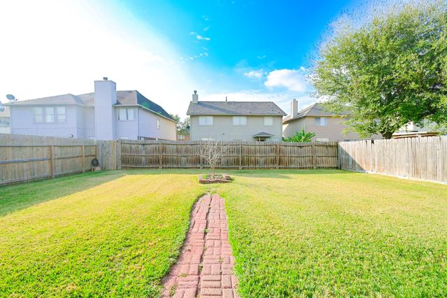 9338 Corner Oaks Lane, Houston, TX 77036