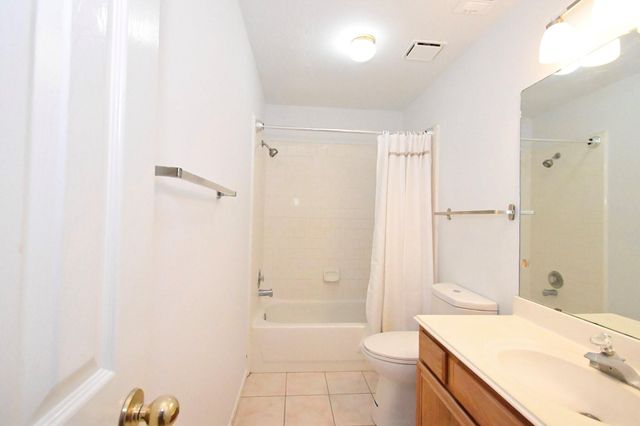 9338 Corner Oaks Lane, Houston, TX 77036