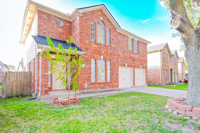 9338 Corner Oaks Lane, Houston, TX 77036