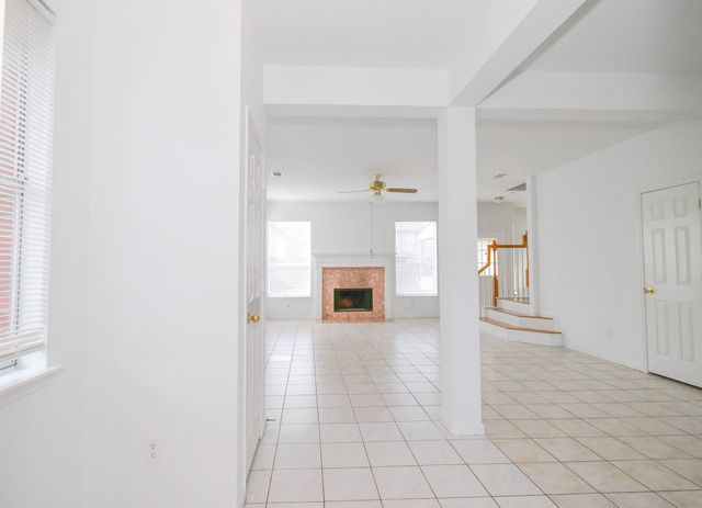 9338 Corner Oaks Lane, Houston, TX 77036