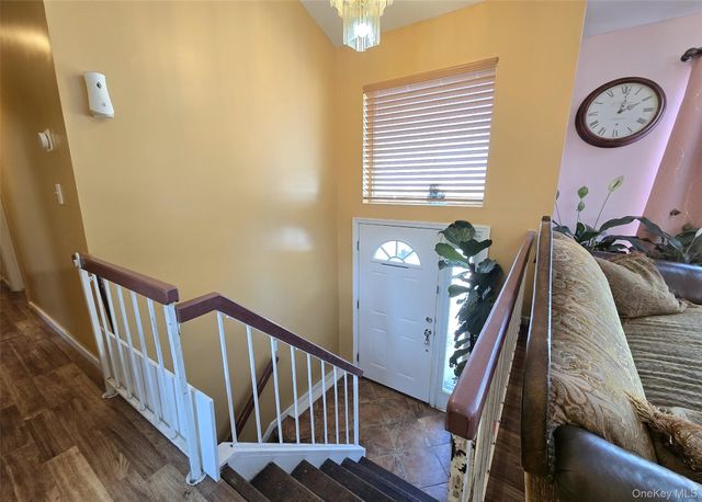 54 Beacon Street, Shirley, NY 11967