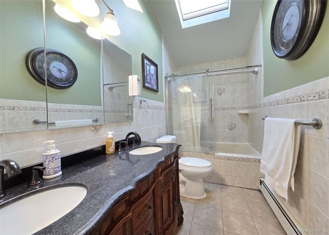 54 Beacon Street, Shirley, NY 11967