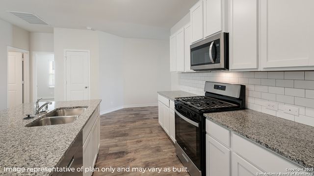 140 Hazel Peak, Boerne, TX 78006