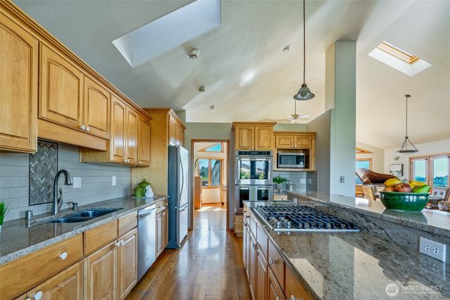 8705 Fenwick Loop SE, Olympia, WA 98513