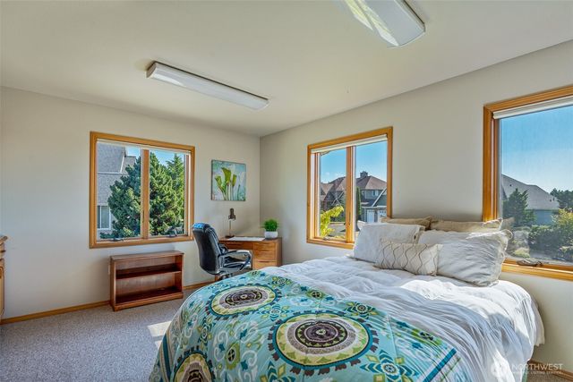 8705 Fenwick Loop SE, Olympia, WA 98513