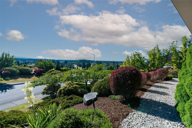 8705 Fenwick Loop SE, Olympia, WA 98513