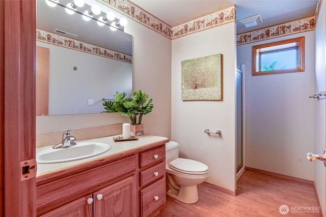 8705 Fenwick Loop SE, Olympia, WA 98513