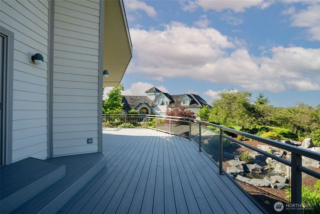 8705 Fenwick Loop SE, Olympia, WA 98513