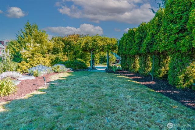 8705 Fenwick Loop SE, Olympia, WA 98513