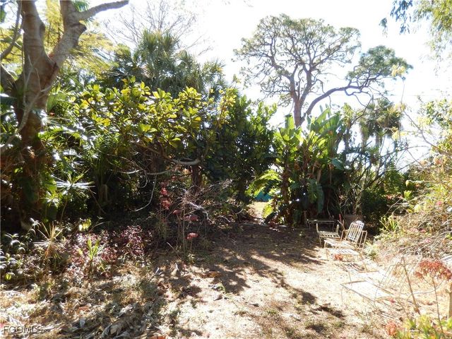 222 SE 46th TER, Cape Coral, FL 33904