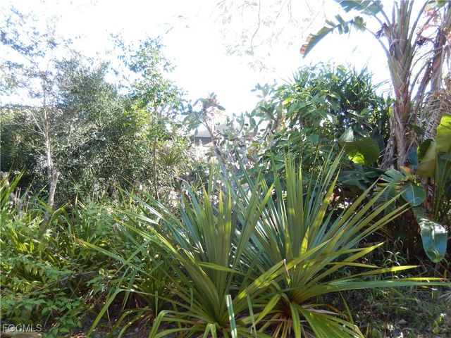 222 SE 46th TER, Cape Coral, FL 33904