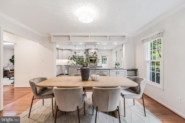 10812 HUNT CLUB RD, Reston, VA 20190