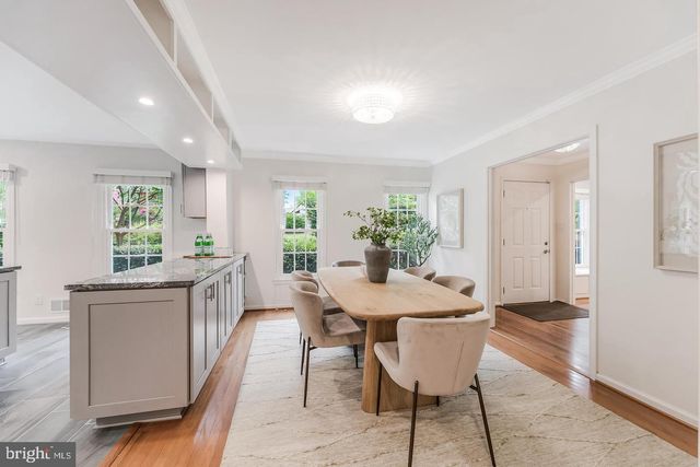 10812 HUNT CLUB RD, Reston, VA 20190