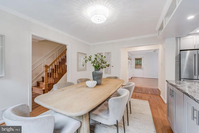 10812 HUNT CLUB RD, Reston, VA 20190