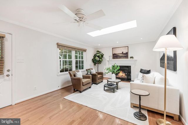 10812 HUNT CLUB RD, Reston, VA 20190