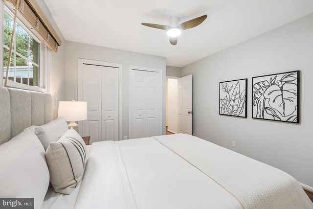 10812 HUNT CLUB RD, Reston, VA 20190