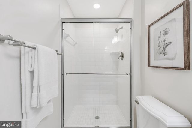 10812 HUNT CLUB RD, Reston, VA 20190
