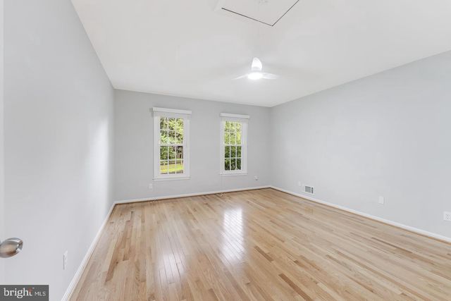 10812 HUNT CLUB RD, Reston, VA 20190