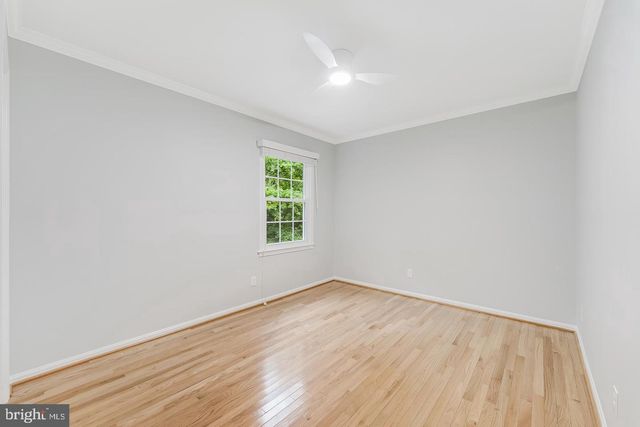 10812 HUNT CLUB RD, Reston, VA 20190