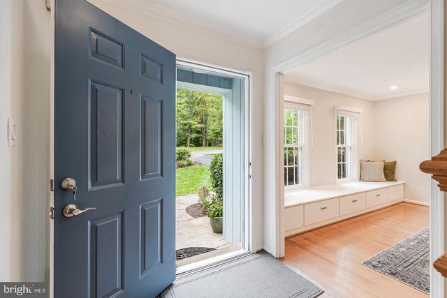10812 HUNT CLUB RD, Reston, VA 20190
