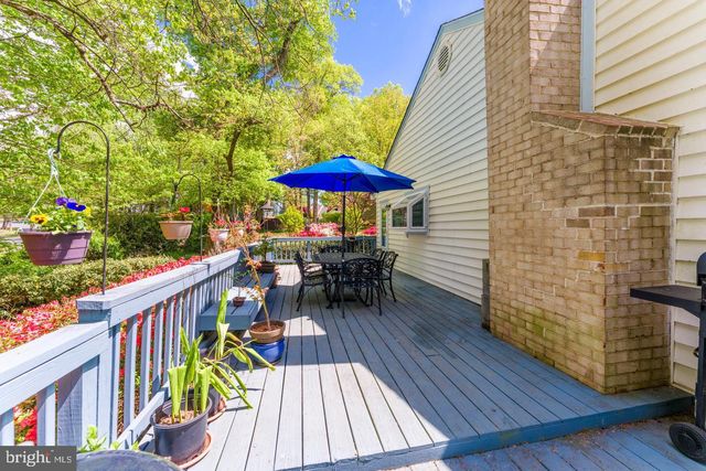 10812 HUNT CLUB RD, Reston, VA 20190