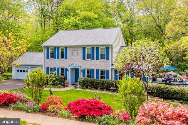 10812 HUNT CLUB RD, Reston, VA 20190