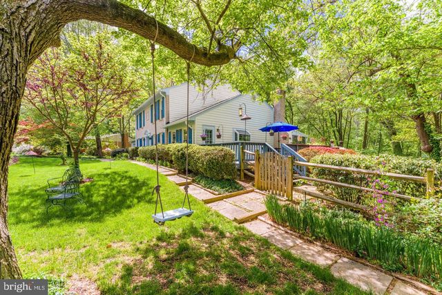 10812 HUNT CLUB RD, Reston, VA 20190