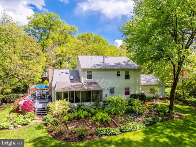 10812 HUNT CLUB RD, Reston, VA 20190
