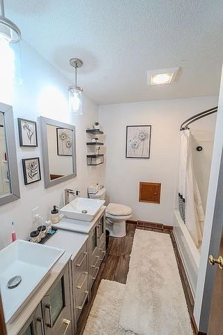 206 Riverview Drive, Vinton, IA 52349