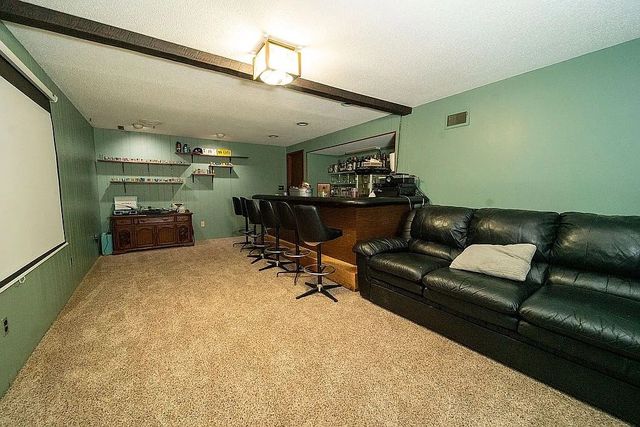 206 Riverview Drive, Vinton, IA 52349